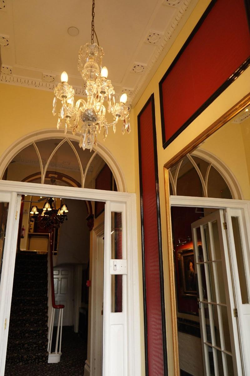 Lobby & Reception