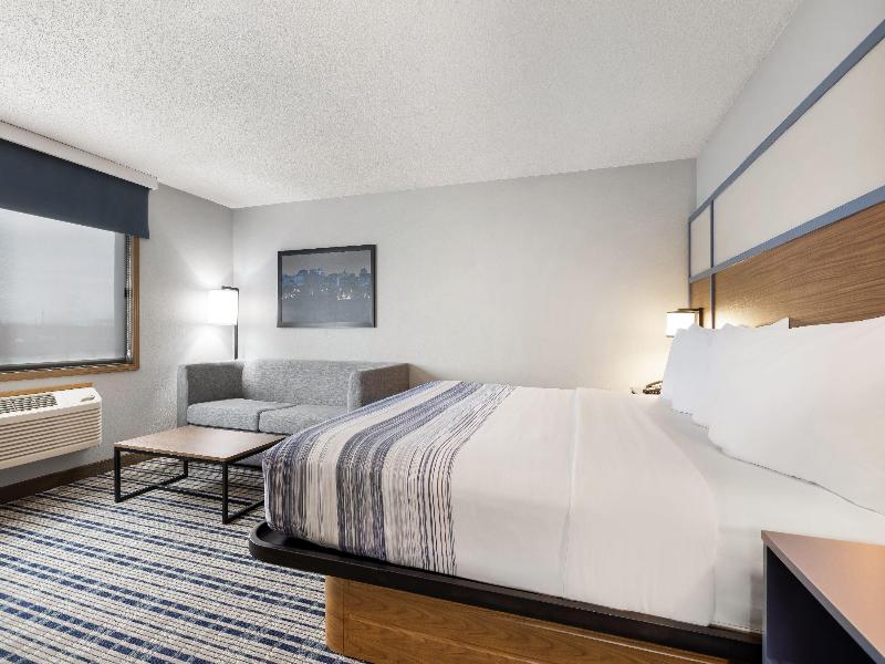 AmericInn by Wyndham Bismarck image