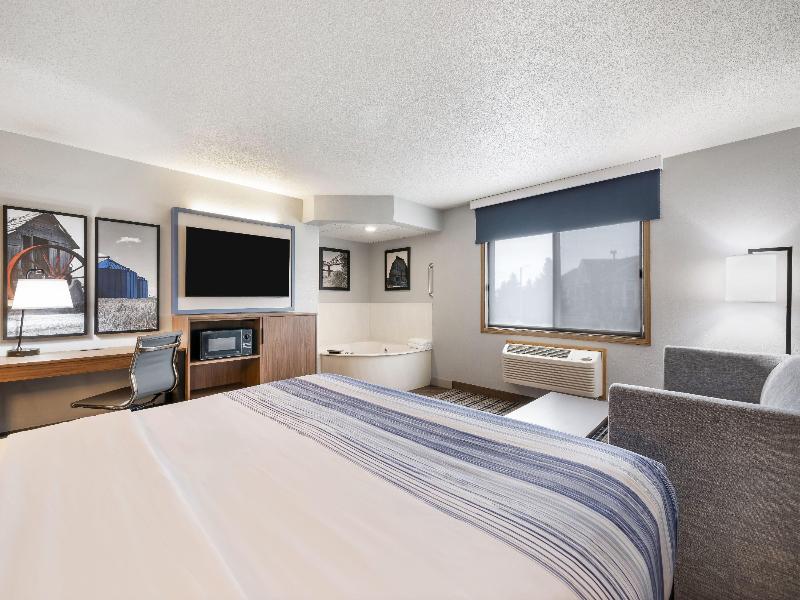 AmericInn by Wyndham Bismarck image