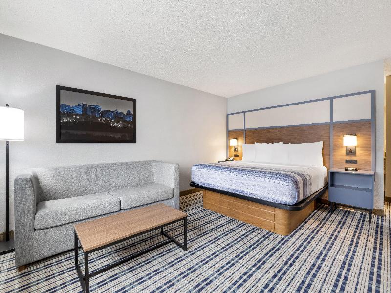 AmericInn by Wyndham Bismarck image