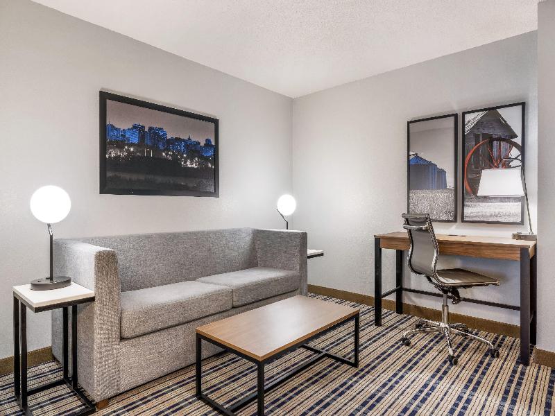 AmericInn by Wyndham Bismarck image
