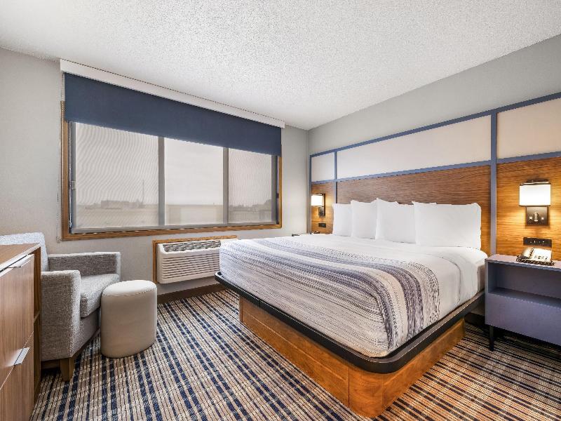 AmericInn by Wyndham Bismarck image