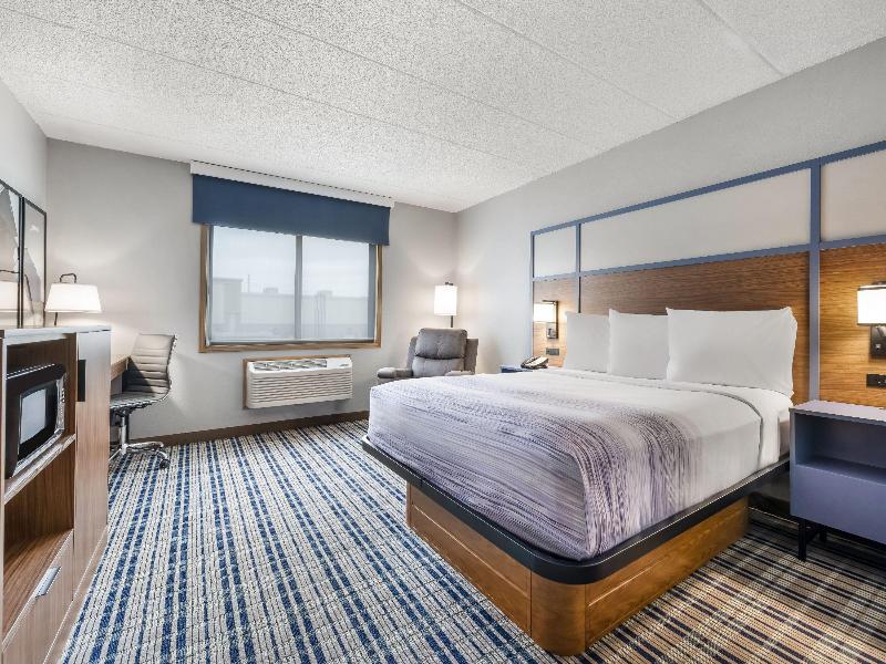 AmericInn by Wyndham Bismarck image