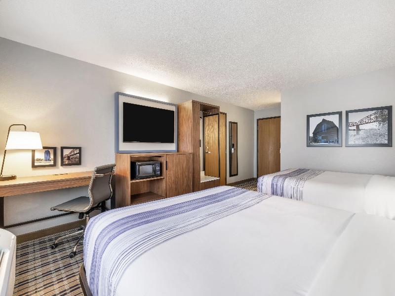 AmericInn by Wyndham Bismarck image