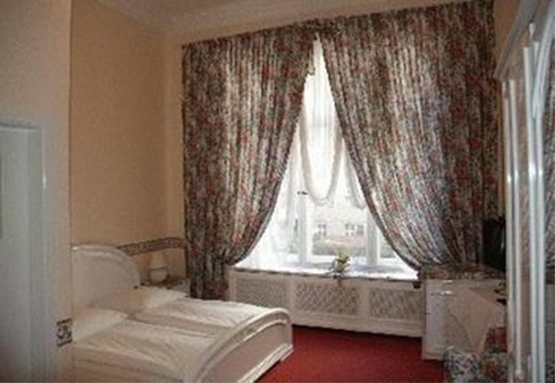 Savoy Hotel-Pension image