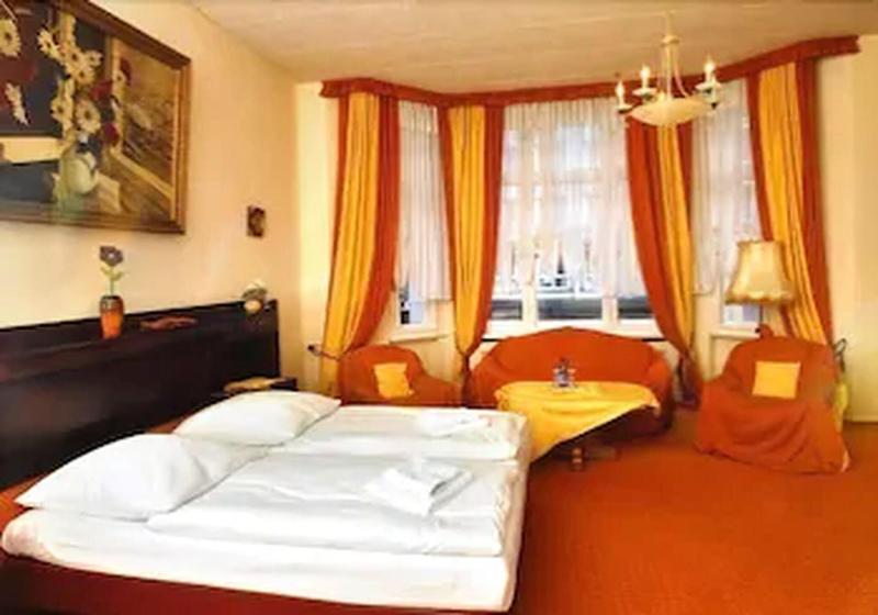 Savoy Hotel-Pension image