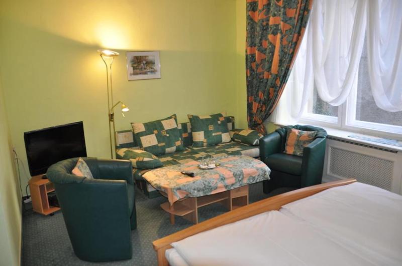 Savoy Hotel-Pension image