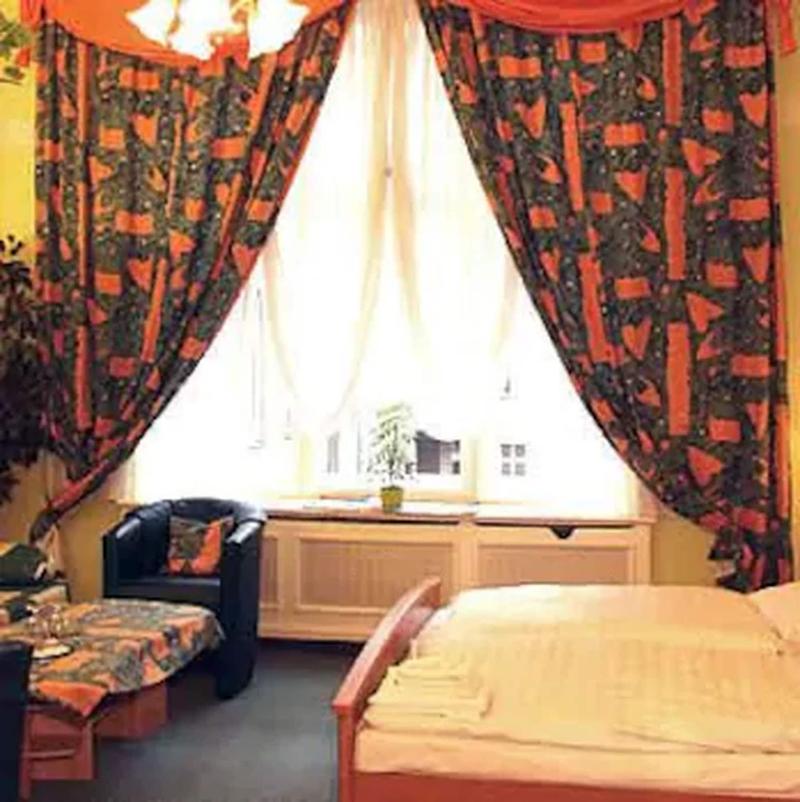 Savoy Hotel-Pension image