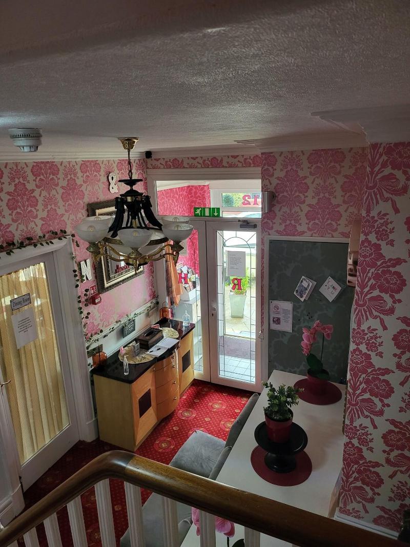Rossdene House image