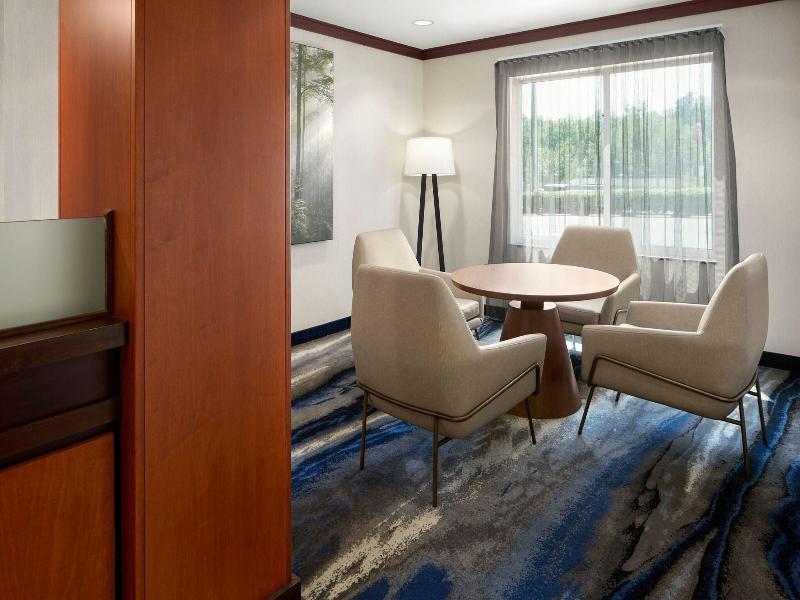 Fairfield Inn & Suites Bedford