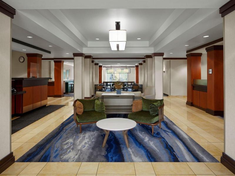 Fairfield Inn & Suites Bedford