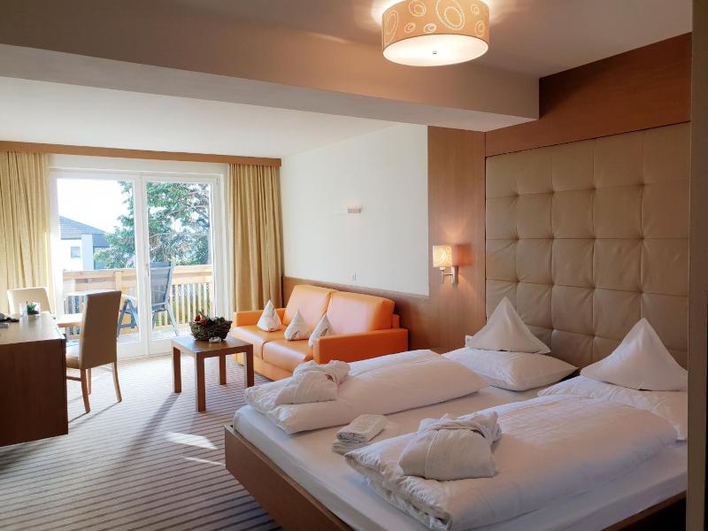Ruster Resort image