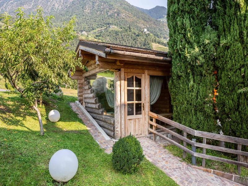 Ruster Resort image
