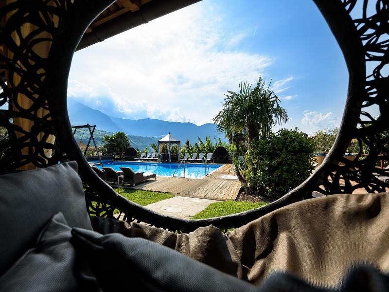Ruster Resort image