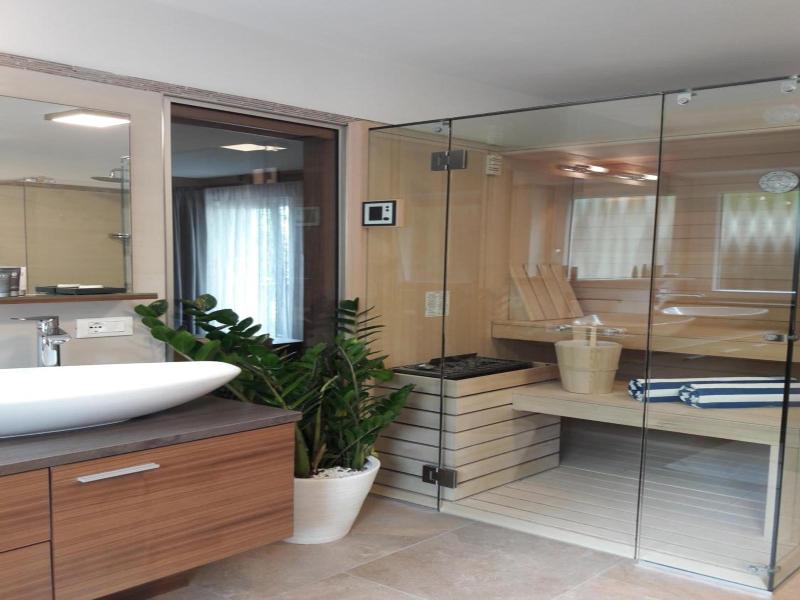 Ruster Resort image