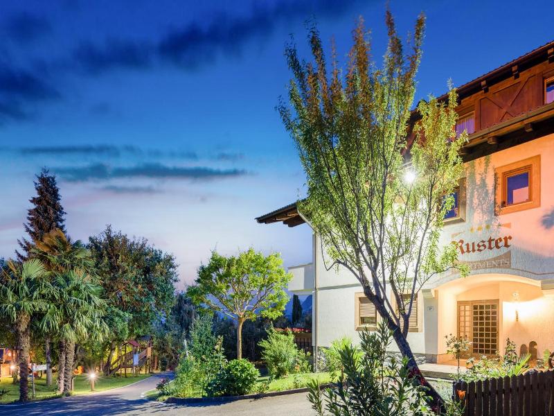 Ruster Resort image
