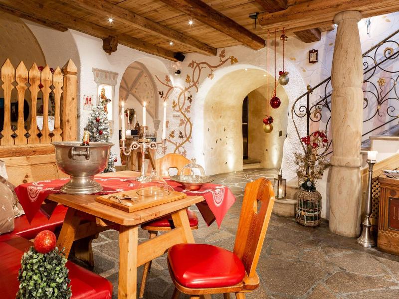 Ruster Resort image