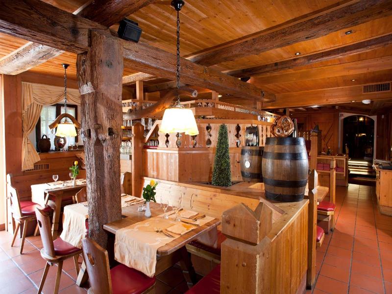 Ruster Resort image