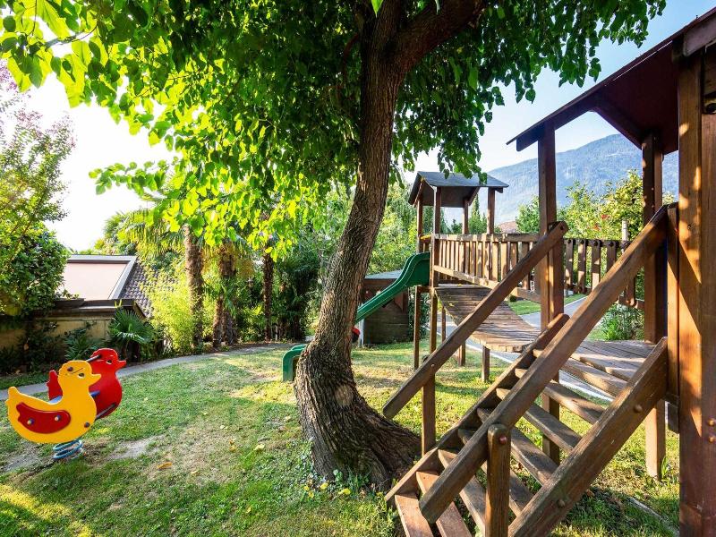 Ruster Resort image