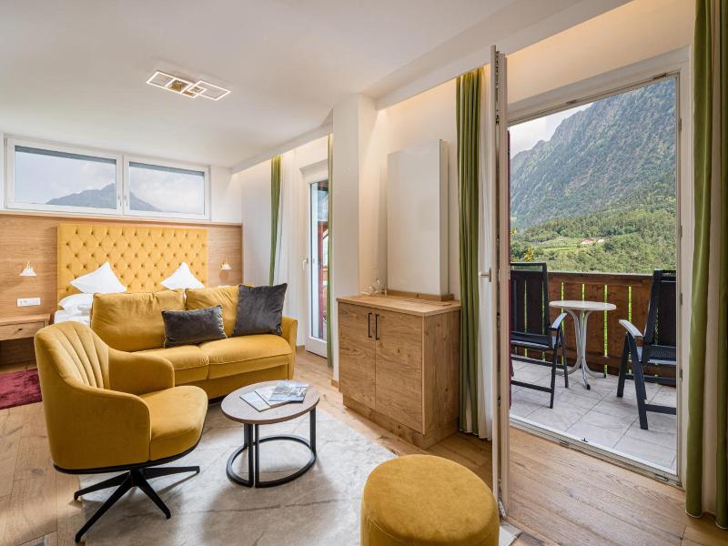 Ruster Resort image
