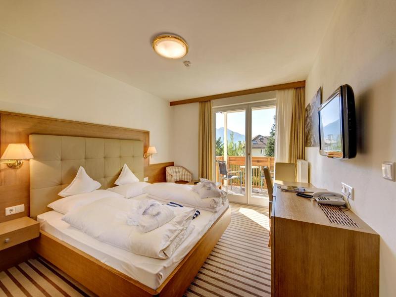 Ruster Resort image