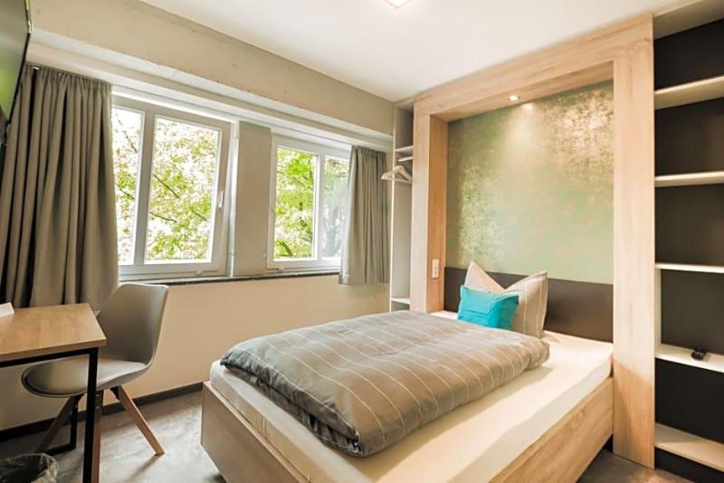 Hotel Deutsches Haus image