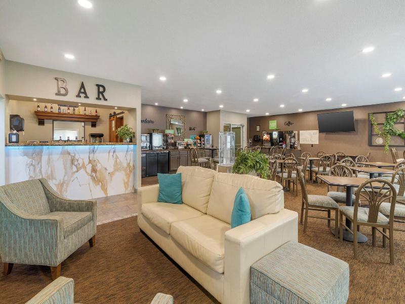 Expressway Suites image