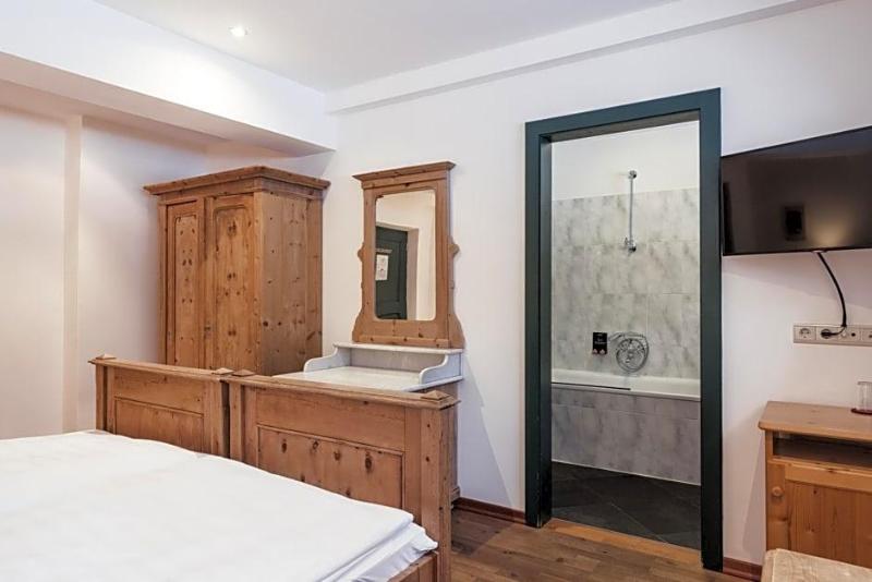 Hotels Dolomitenhof & Chalet Alte Post image