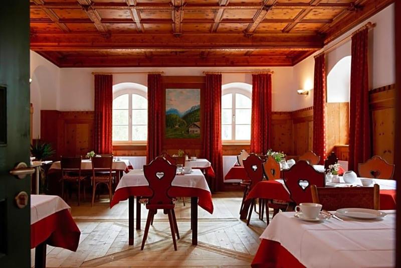 Hotels Dolomitenhof & Chalet Alte Post image