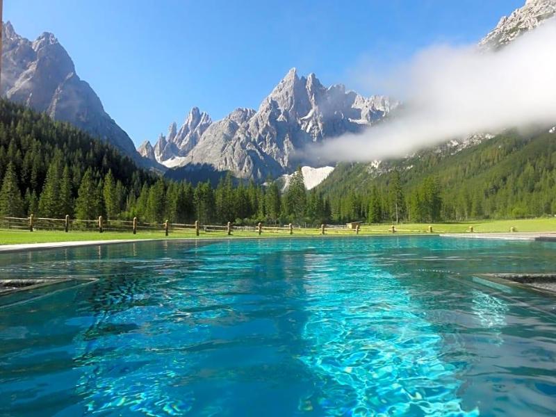 Hotels Dolomitenhof & Chalet Alte Post image