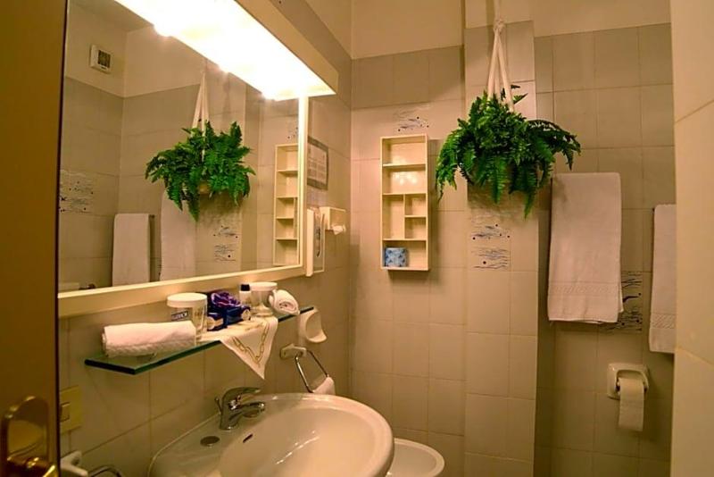 Hotel Globo image