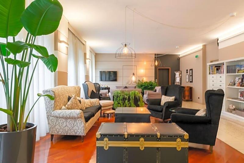 Hotel Globo image