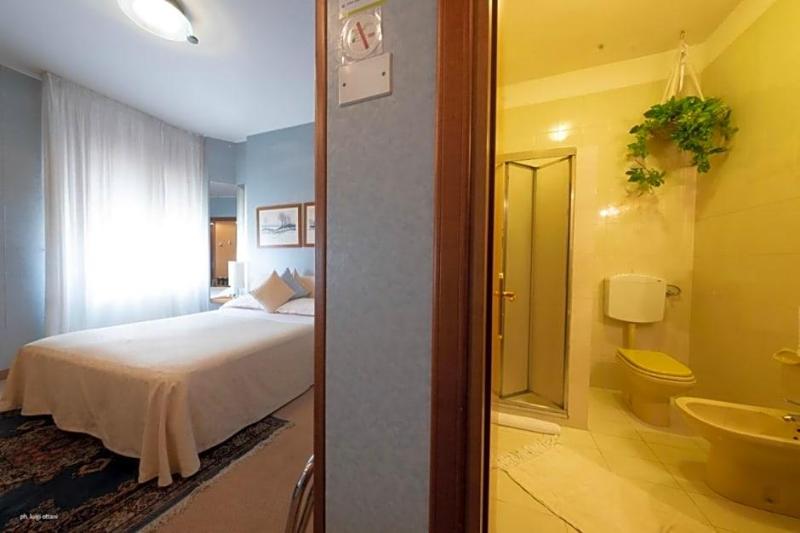 Hotel Globo image