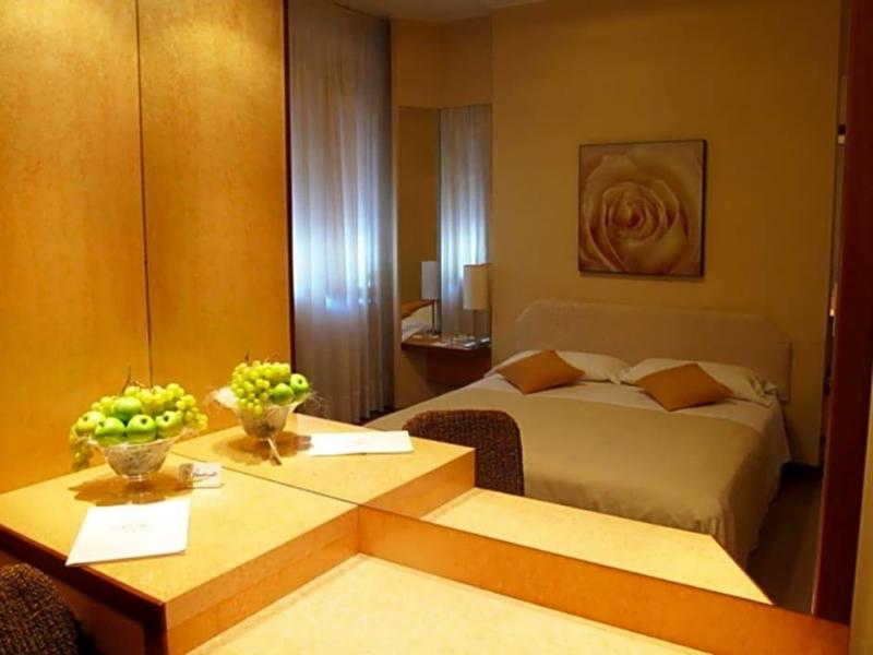Hotel Globo image