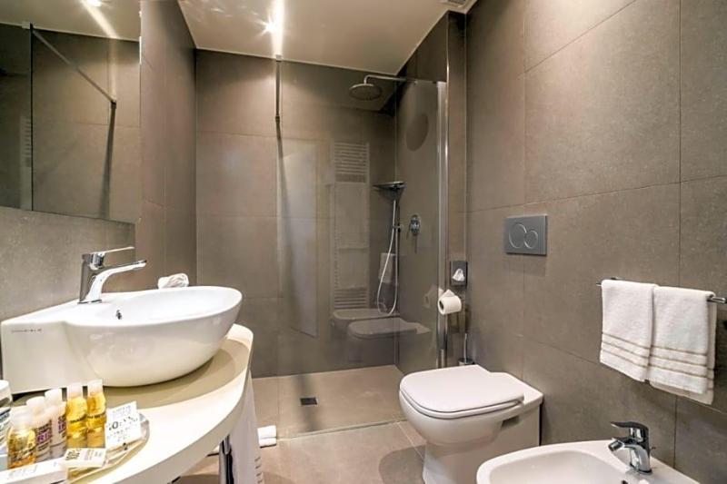 Hotel Globo image
