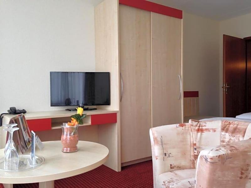Morada Hotel am Mellensee image