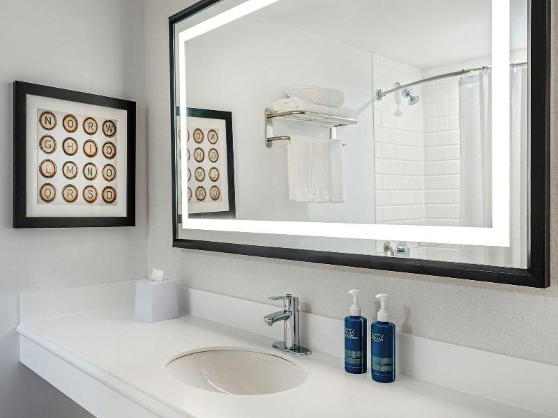 Four Points by Sheraton Norwood image