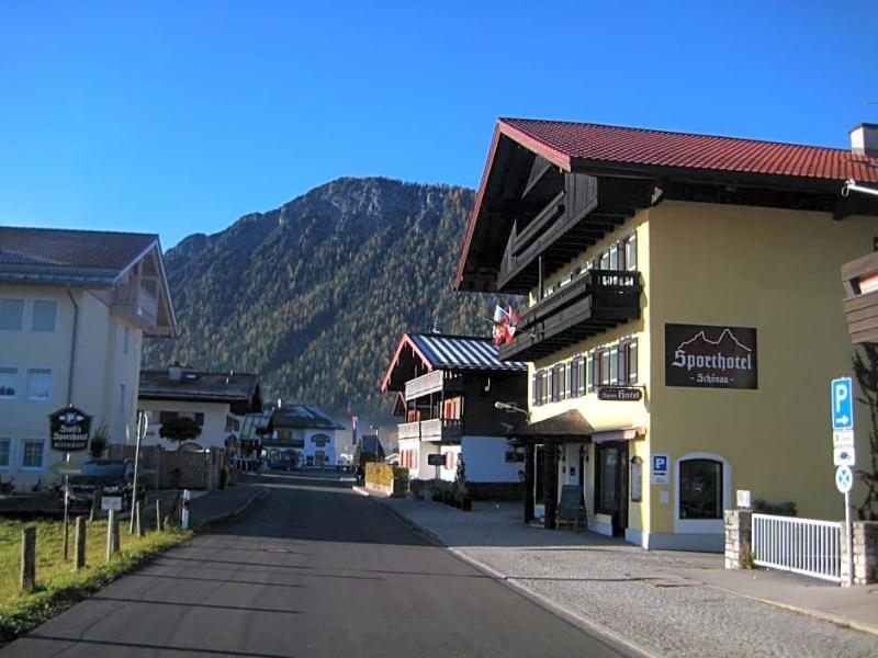 Stoll's Sporthotel image