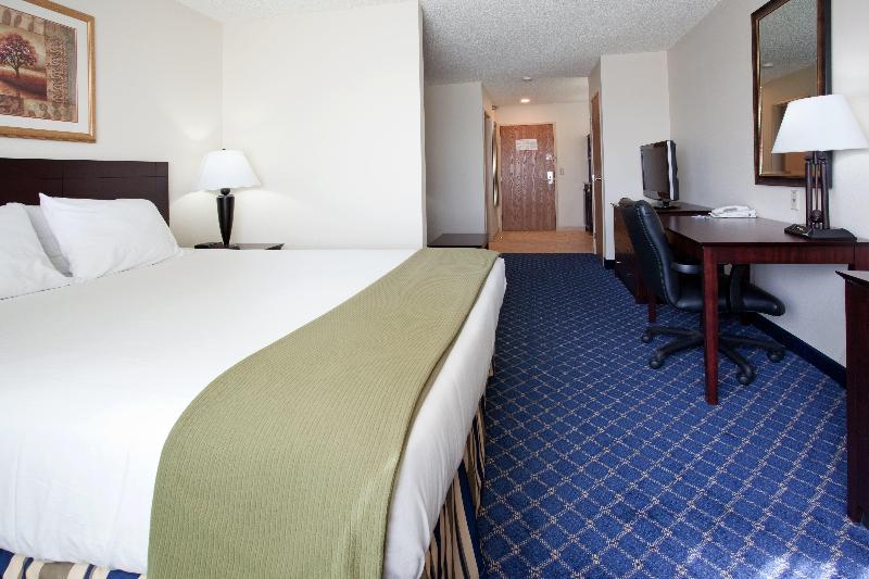 Holiday Inn Express & Suites Torrington 5