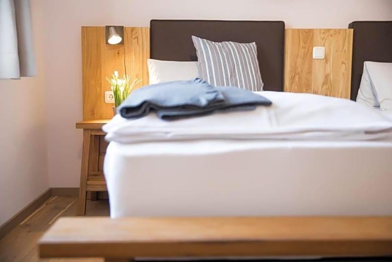 Hotel Moserwirt image
