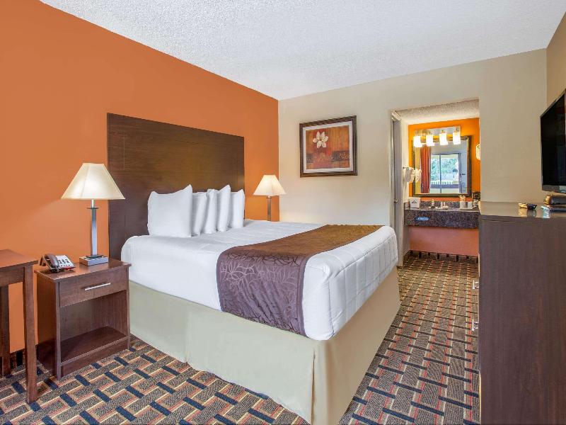 Days Inn by Wyndham Brooksville image