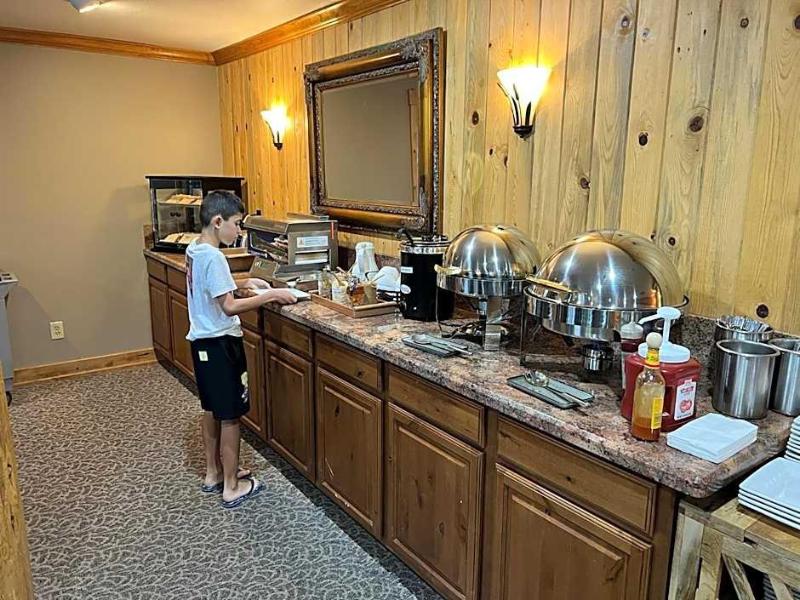 Desert Rose Inn & Cabins image