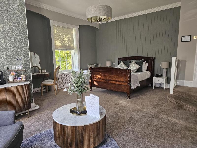 Woodlands Manor image
