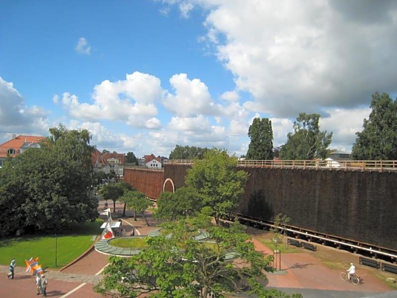 Kurpark Hotel image