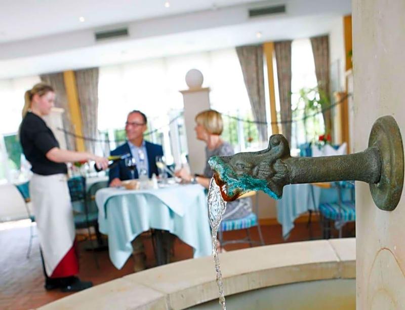 Kurpark Hotel image