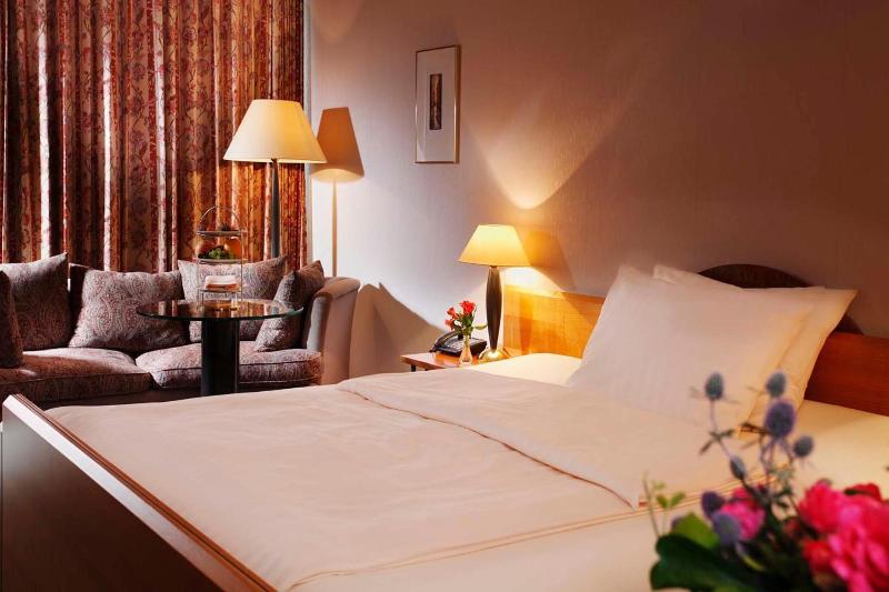 Kurpark Hotel image
