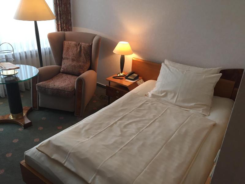 Kurpark Hotel image