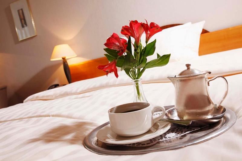 Kurpark Hotel image