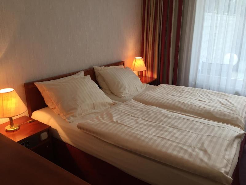 Kurpark Hotel image