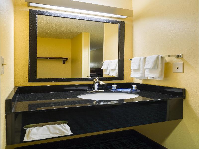 BW Allentown Bethlehem Lehigh Valley Inn & Suites image